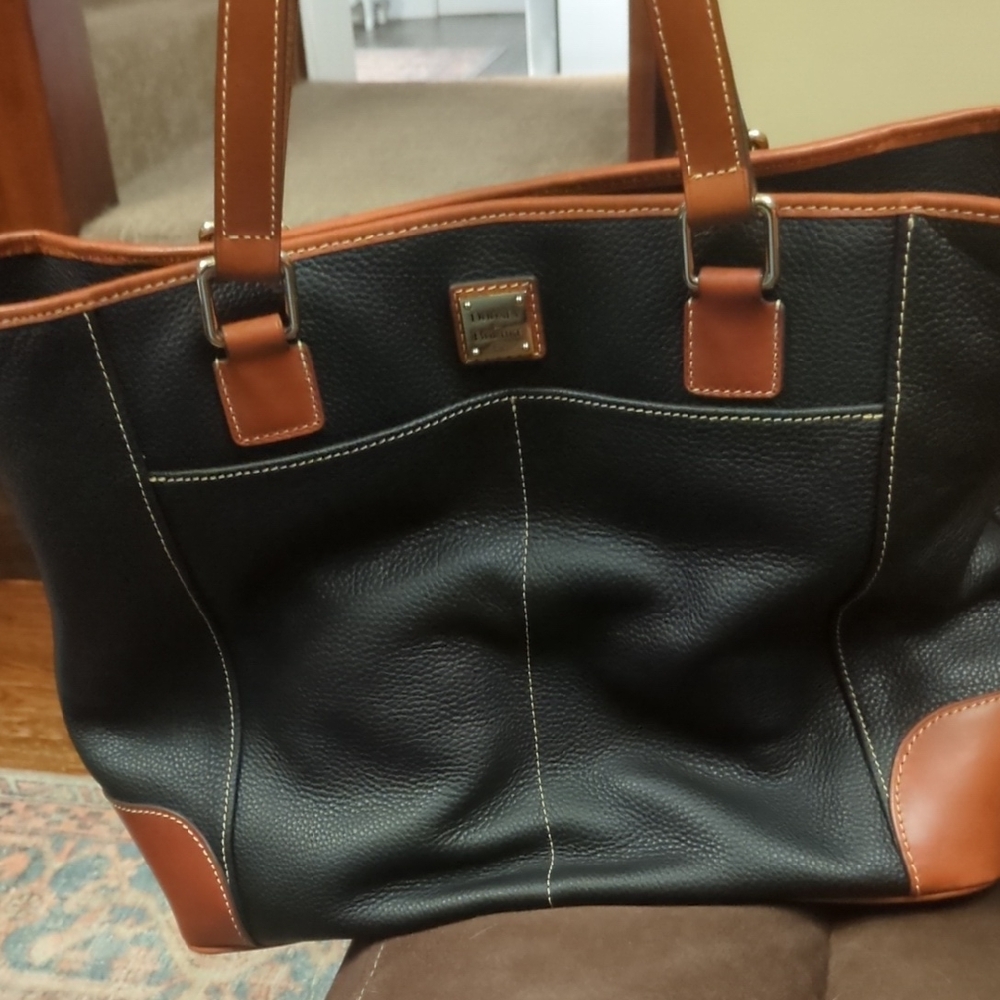 Dooney & Bourke Black People Grain Newport Tote Bag with Gold Plating